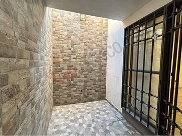 Casa en Venta en Privada Arboledas de Jacarandas, en San Luis Potosí, casa con roof garden