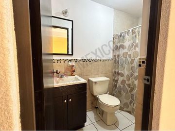 Casa en Venta en Privada Arboledas de Jacarandas, en San Luis Potosí, casa con roof garden