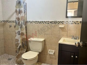 Casa en Venta en Privada Arboledas de Jacarandas, en San Luis Potosí, casa con roof garden