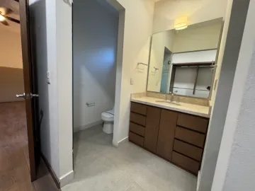 Casa en renta en Conjunto Habitacional Bugambilias, San Pedro Garza García, Nuevo León