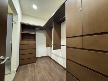 Casa en renta en Conjunto Habitacional Bugambilias, San Pedro Garza García, Nuevo León