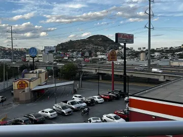 Local en renta en Del Paseo Residencial, Monterrey, Nuevo León