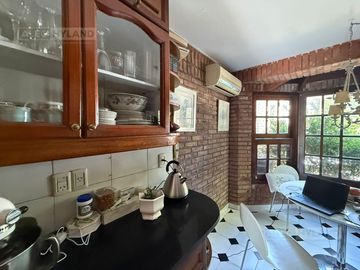 Casa con pileta en venta, cerca del Tren y Comercios, en La Lucila