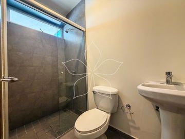 RESIDENCIA EN VENTA UBICADO EN MITICA, ZONA REAL, ZAPOPAN, JAL.