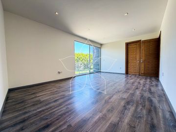 RESIDENCIA EN VENTA UBICADO EN MITICA, ZONA REAL, ZAPOPAN, JAL.