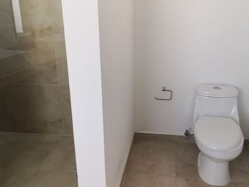 Excelente casa en venta con cuarto de servicio en Lomas de Juriquilla Queretaro