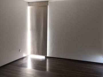 Excelente casa en venta con cuarto de servicio en Lomas de Juriquilla Queretaro