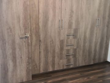 Excelente casa en venta con cuarto de servicio en Lomas de Juriquilla Queretaro