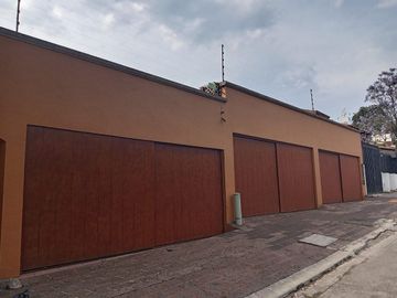 Magnífica Casa en La Herradura con Gran Jardín y 721 m² de Terreno