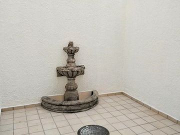 RESIDENCIA EN RENTA EN JARDINES DEL COUNTRY GUADALAJARA EXCELENTE UBICACION