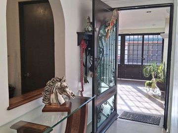 Casa Remodelada en Venta en Boulevares, Naucalpan | Excelentes Acabados y Seguri