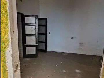 Buscas un lugar para remodelar o construir algo nuevo en su totalidad.... Tenemos esta propiedad para ti con una excelente ubicacion!