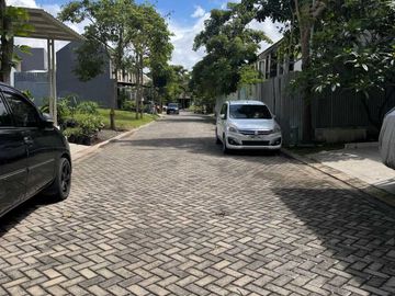 North West Lake dekat Sekolah Citra Berkat