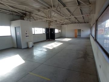 Industrial en Arriendo en Las torres - los cardenales ote