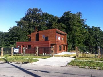 Casa en Arriendo en Calle Centenario, Puerto Varas