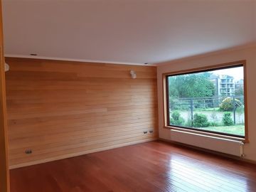 Casa en Arriendo en Calle Centenario, Puerto Varas