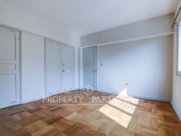 Remodelado departamento en emblemático edificio