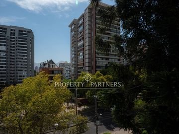 Remodelado departamento con acceso a Vespucio Oriente y metro Colón