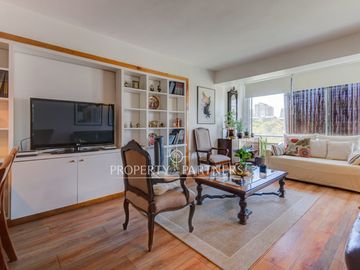 Remodelado departamento con acceso a Vespucio Oriente y metro Colón