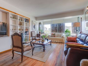Remodelado departamento con acceso a Vespucio Oriente y metro Colón