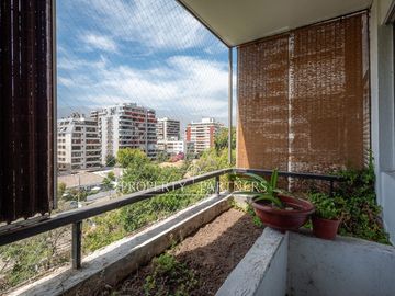 Remodelado departamento con acceso a Vespucio Oriente y metro Colón