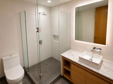 Departamento en Venta con Terraza y Amenidades en Ampliación Alpes