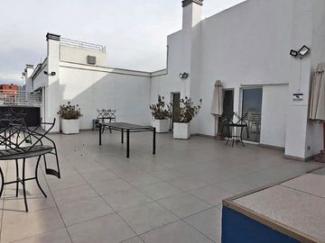 A PASOS GERONIMO DE ALDERETE DPTO. 4 DORM-3 BAÑOS-2 ESTAC.