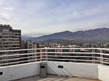 A PASOS GERONIMO DE ALDERETE DPTO. 4 DORM-3 BAÑOS-2 ESTAC.