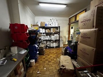 Local Comercial en Irarrázaval, junto a Metro
