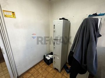 Local Comercial en Irarrázaval, junto a Metro