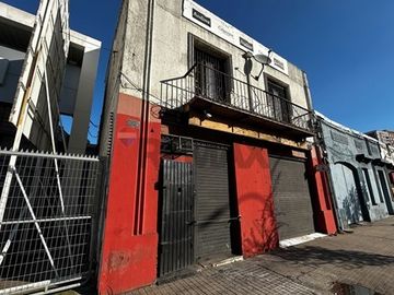 Local Comercial en Irarrázaval, junto a Metro