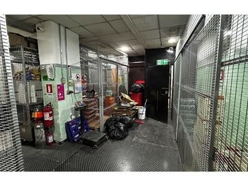 Local Comercial en Irarrázaval, junto a Metro