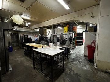 Local Comercial en Irarrázaval, junto a Metro
