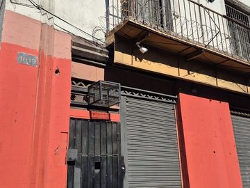 Local Comercial en Irarrázaval, junto a Metro