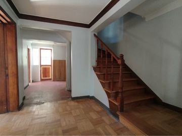 Arriendo de Casa Comercial, Escuela Militar