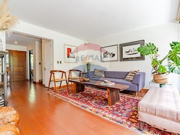 Lo Barnechea / 170 mts2. útil / 382 mts2, terreno