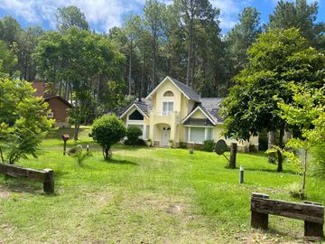 Casa en Carilo