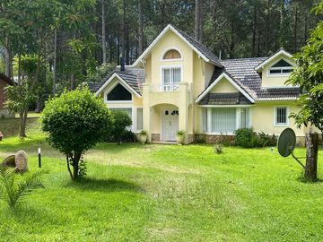 Casa en Carilo