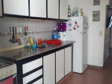 AMPLIO TRIPLEX 4 AMB. CON GARAGE Y PATIO, NUEVO VALOR!!!