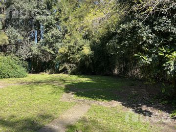 VENTA | Excelente TERRENO Arbolado c/Todos los Servicios| Barrio La Bota