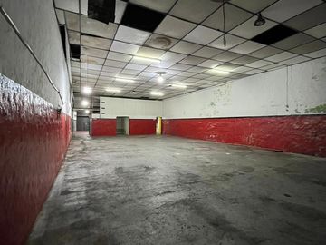 Galpón de 350 m2 Excelente Ubicacion sibre calle Arieta 1642