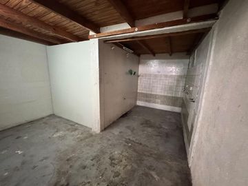 Galpón de 350 m2 Excelente Ubicacion sibre calle Arieta 1642