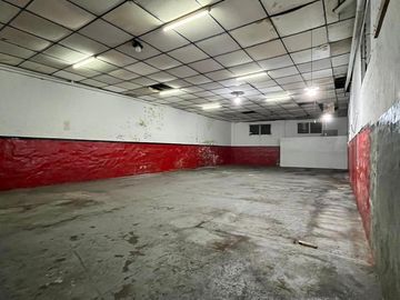 Galpón de 350 m2 Excelente Ubicacion sibre calle Arieta 1642