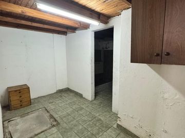 Galpón de 350 m2 Excelente Ubicacion sibre calle Arieta 1642