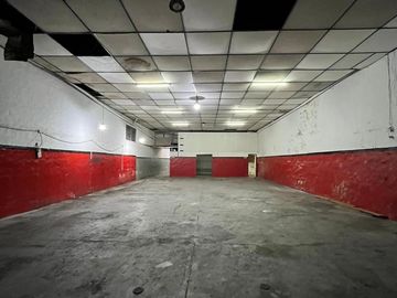 Galpón de 350 m2 Excelente Ubicacion sibre calle Arieta 1642