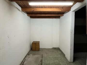Galpón de 350 m2 Excelente Ubicacion sibre calle Arieta 1642