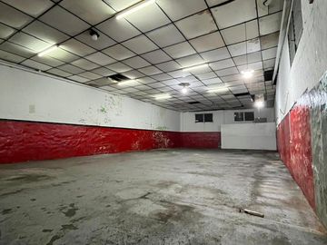 Galpón de 350 m2 Excelente Ubicacion sibre calle Arieta 1642