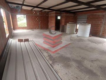 CASA EN VENTA EN BIALET MASSE MAS LOCALES COMERCIALES  CERCA RIO