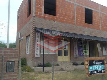 CASA EN VENTA EN BIALET MASSE MAS LOCALES COMERCIALES  CERCA RIO