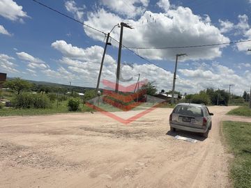 CASA EN VENTA EN BIALET MASSE MAS LOCALES COMERCIALES  CERCA RIO